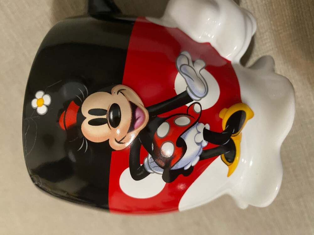 Disney Parks Minnie Mouse Body Sculpted Mug with Glove Handle